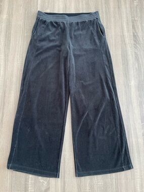 Lululemon Scuba Mid-Rise Wide-Leg Pant *Velvet Cord charcoal grey. Size 12